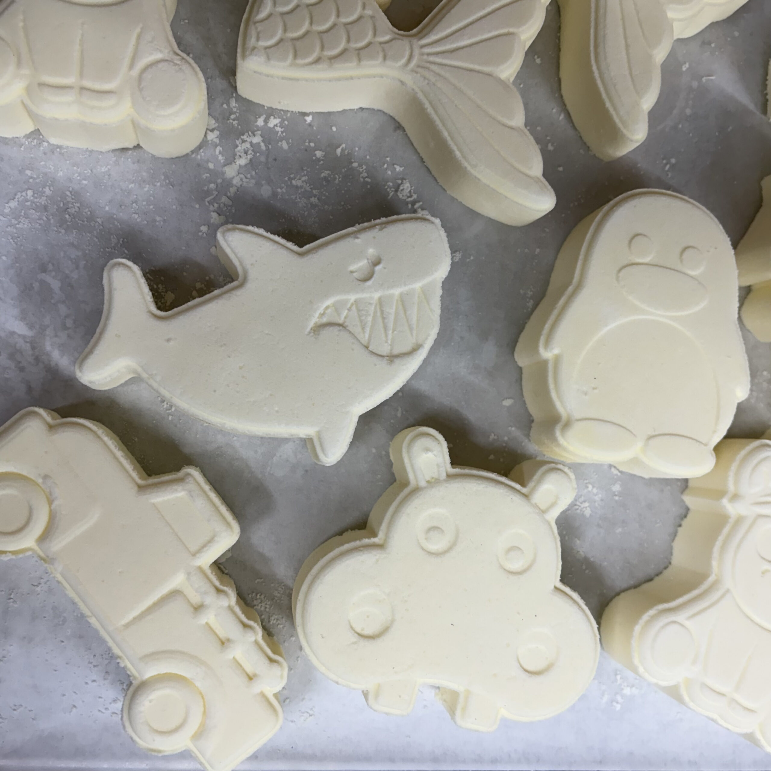 Paint a Bubblin' Bath Bomb Shapes